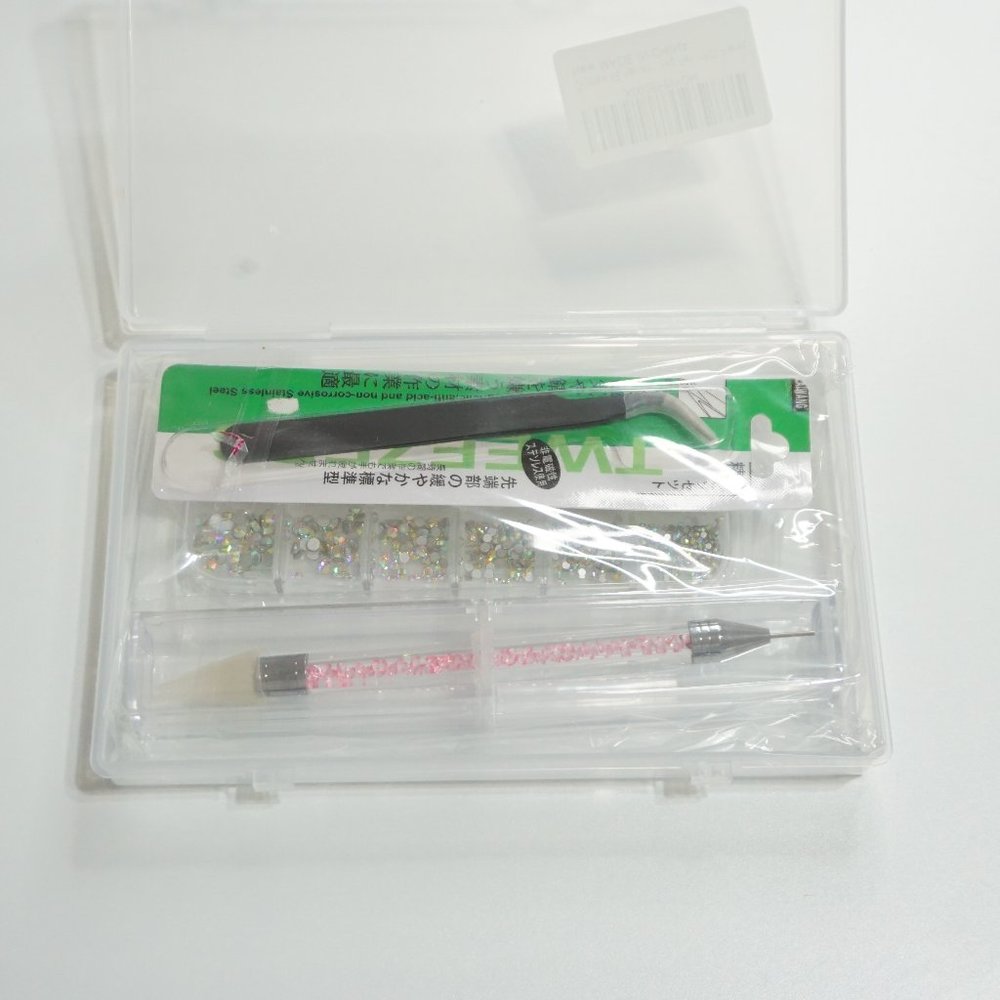 2/$10 - NWT Rhinestone Nail Kit - Picture 2 of 3